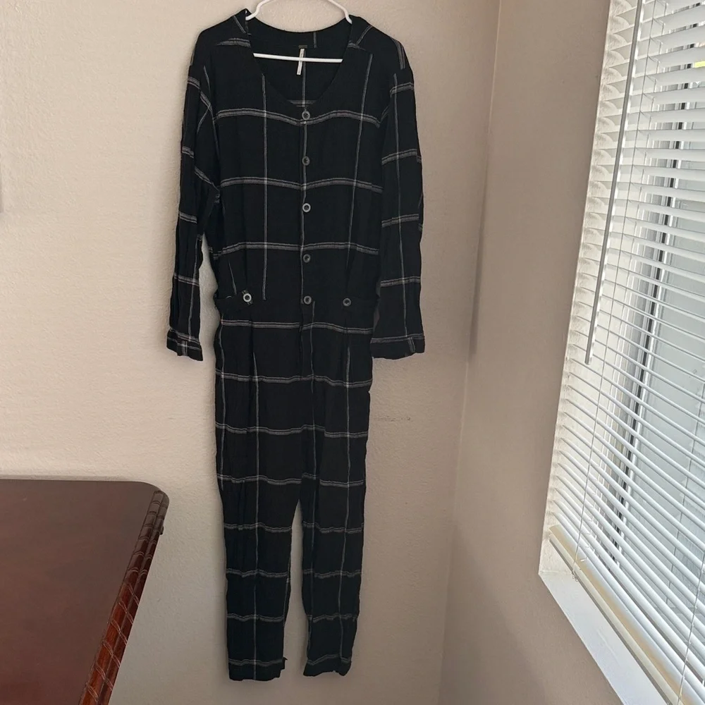 Free people keep it in checkered Sz large L jumpsuit with pockets as seen on TV